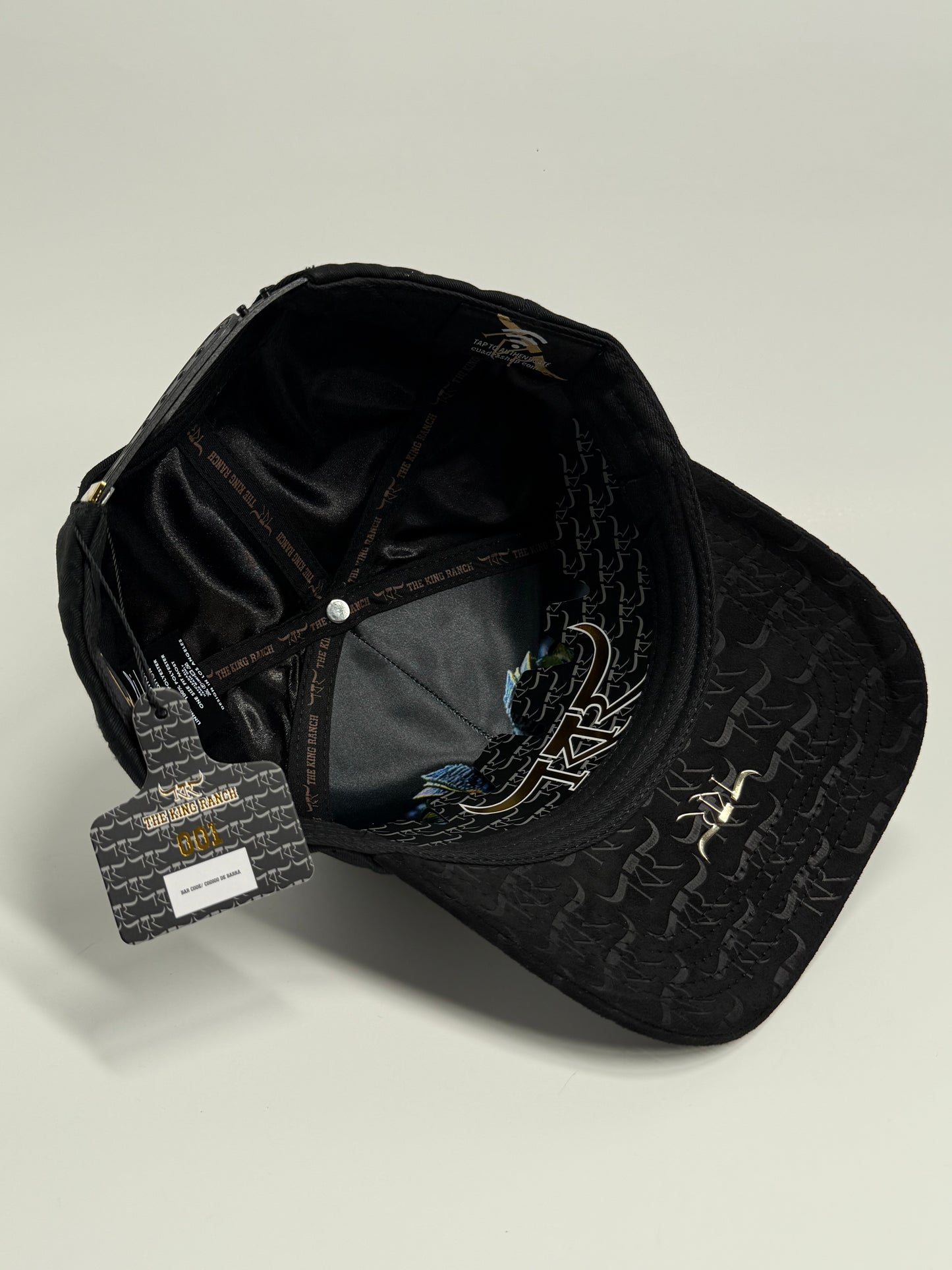 Crocodile SnapBack Back