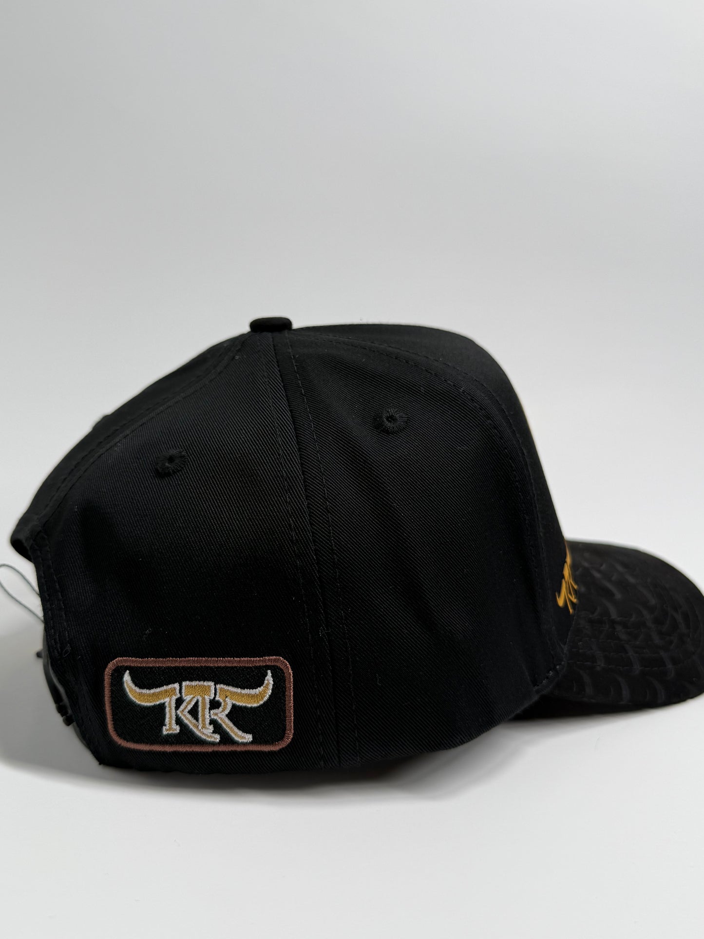 Crocodile SnapBack Back
