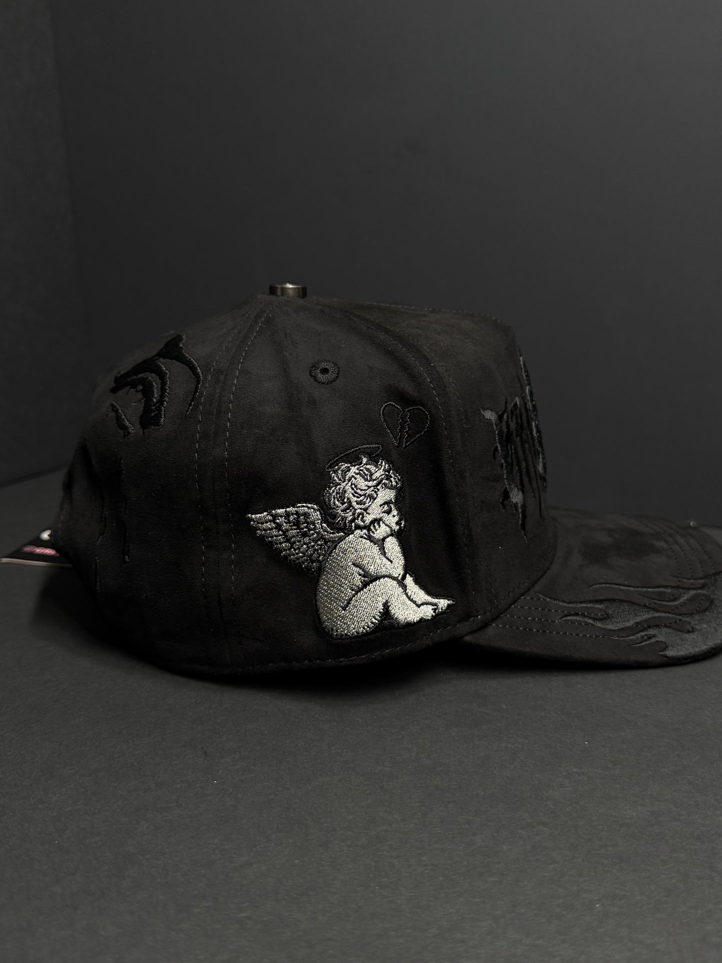 GREGUS HATS THE BROKEN FULL SET
