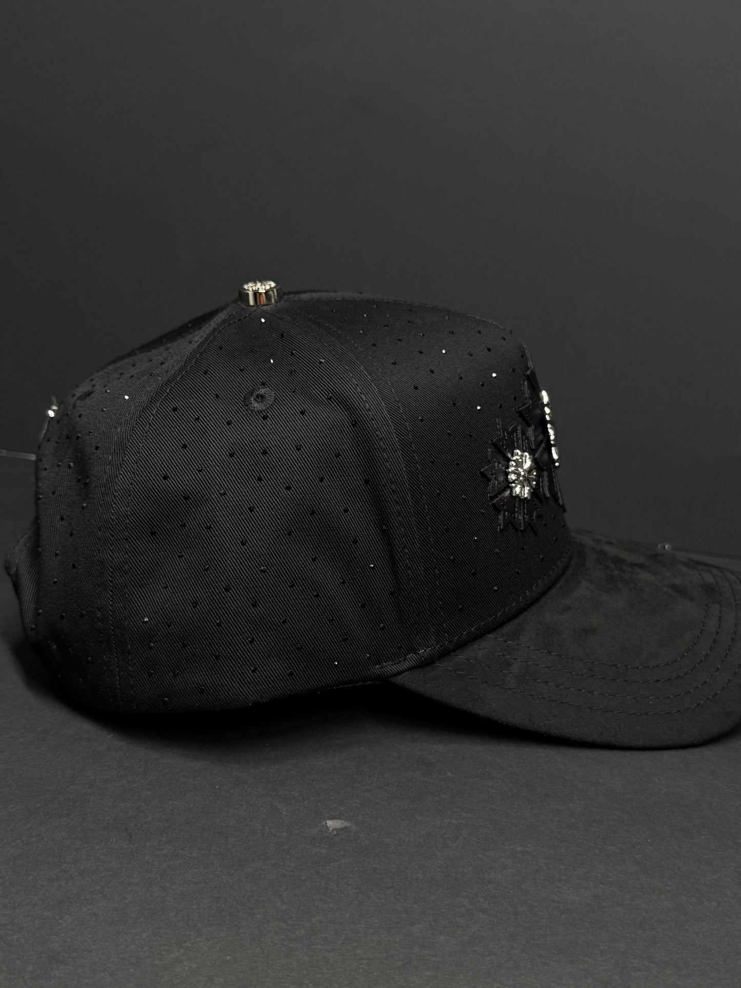 BARBAS HATS - PLATINUM SNOWFLAKE